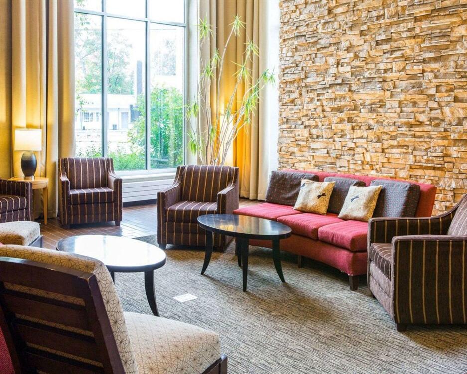 Common areas – Cambria Hotel Traverse City