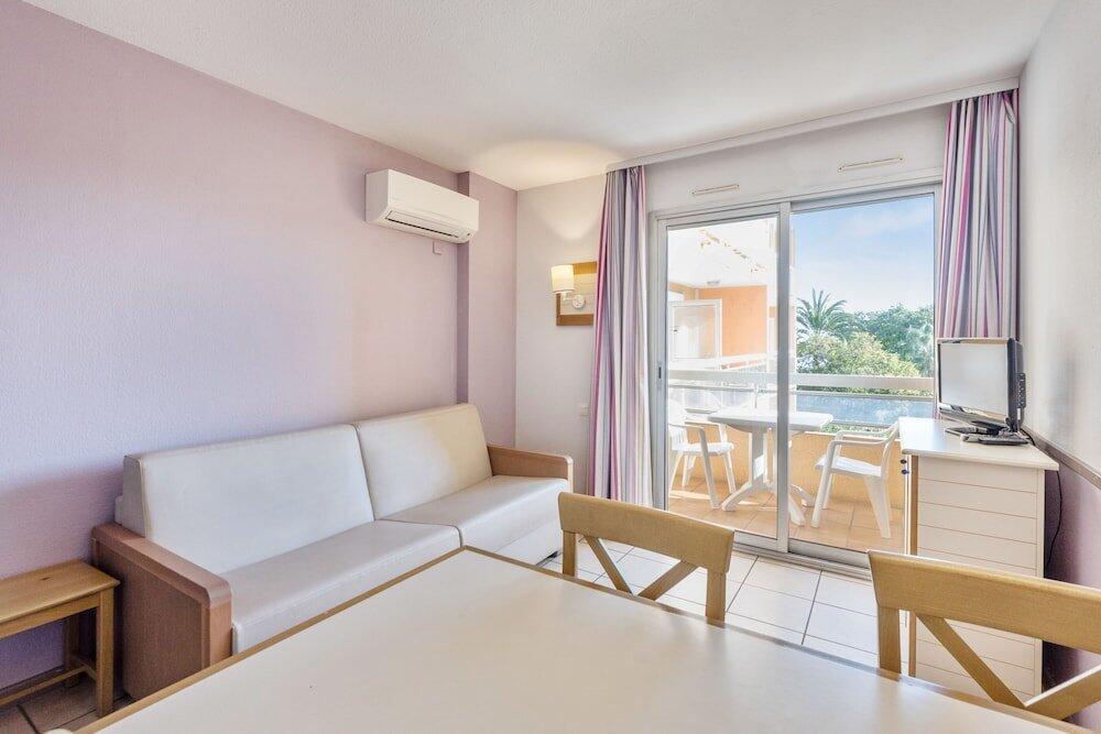 Foto de una habitación de Pierre &amp;amp; Vacances Résidence La Rostagne