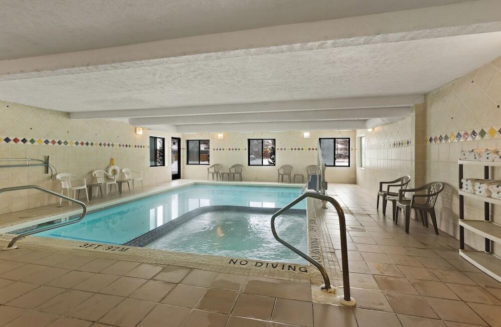 Facilities – Hotel Quality Inn Traverse City