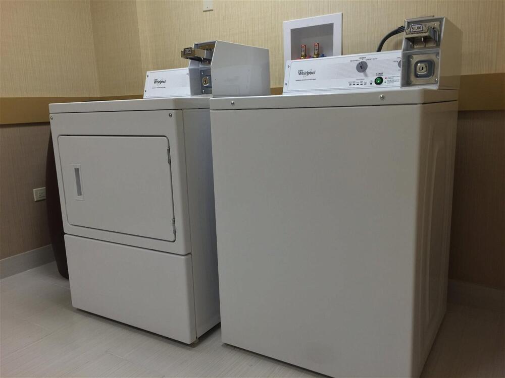 Foto de los servicios de Holiday Inn Express Chicago NW - Arlington Heights, an IHG Hotel