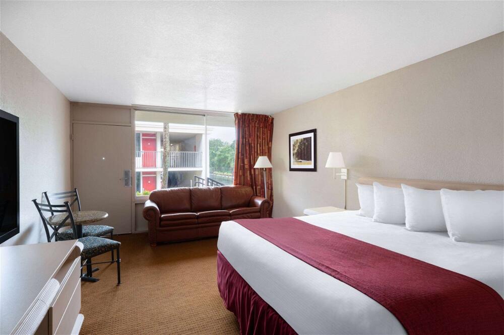 Foto de una habitación de Hotel Ramada by Wyndham Kissimmee Gateway