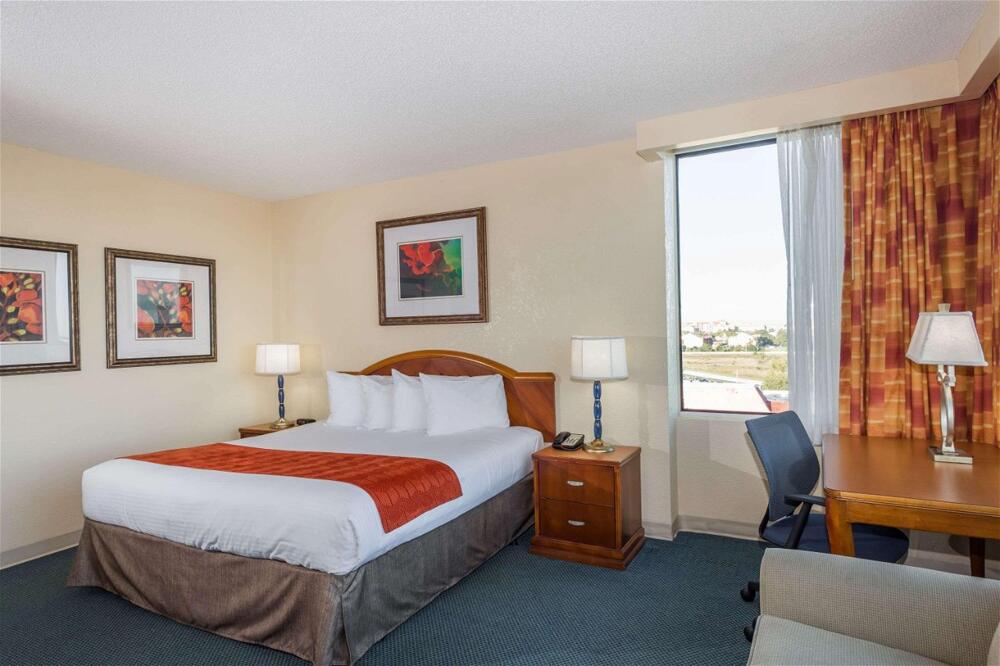 Foto de una habitación de Hotel Ramada by Wyndham Kissimmee Gateway