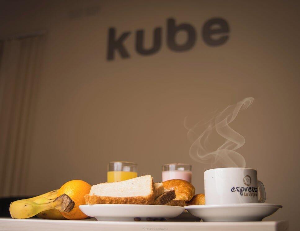 Foto de restauración de Kube Apartments Express