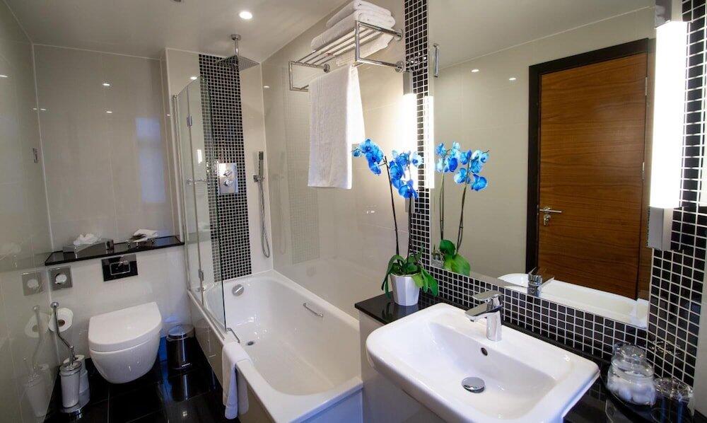 Foto del baño de Wellington Hotel by Blue Orchid