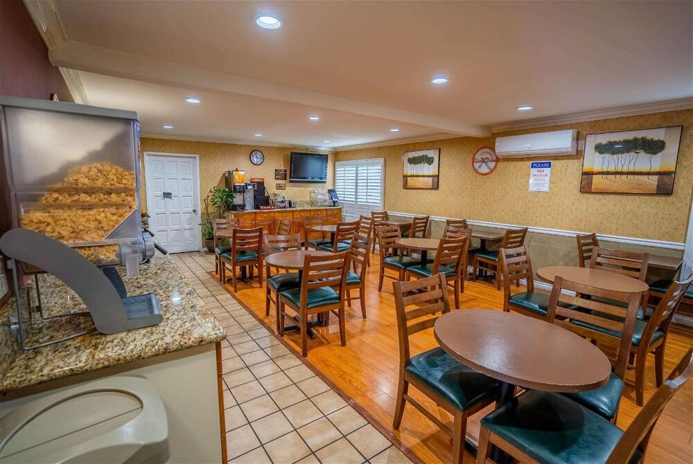 Foto general de Hotel Howard Johnson by Wyndham Buena Park