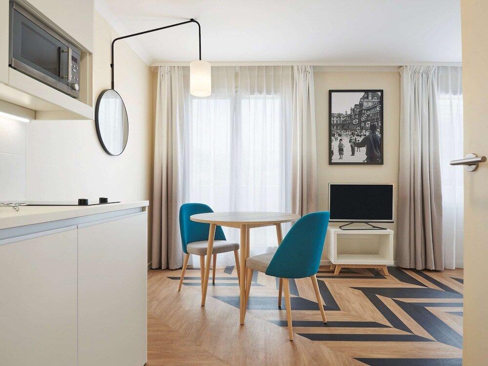 Foto de una habitación de Aparthotel Adagio Porte de Versailles