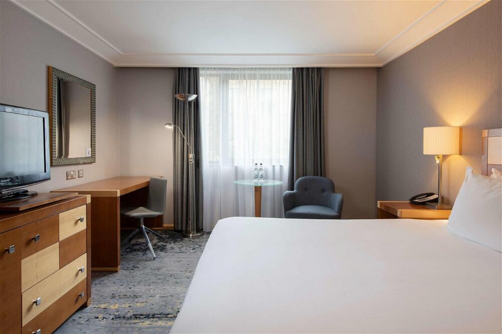 Foto de una habitación de Hotel DoubleTree by Hilton Swindon