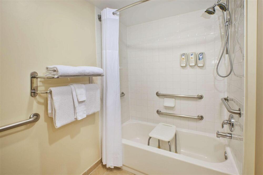 Foto del baño de Hotel Best Western Dulles Airport Inn
