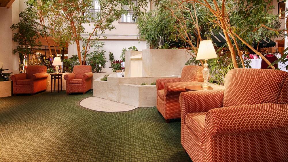 Foto de las zonas nobles de Best Western Royal Plaza Hotel &amp;amp; Trade Center