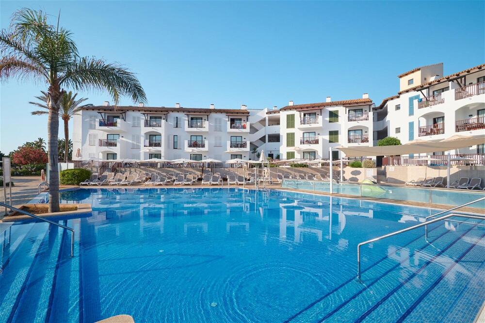 Foto de los servicios de Aparthotel Hipotels Cala Bona Club