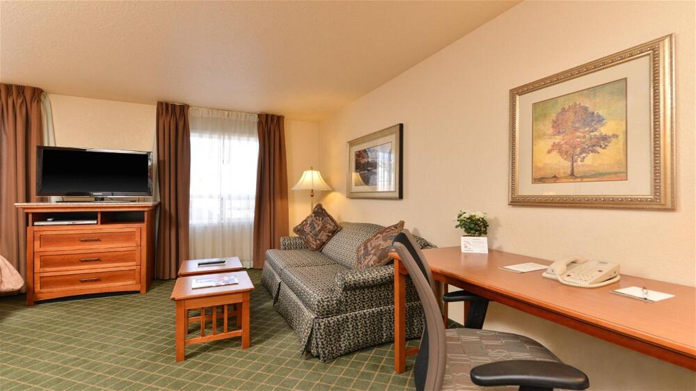 Foto general de Staybridge Suites - Calgary Airport, an IHG Hotel
