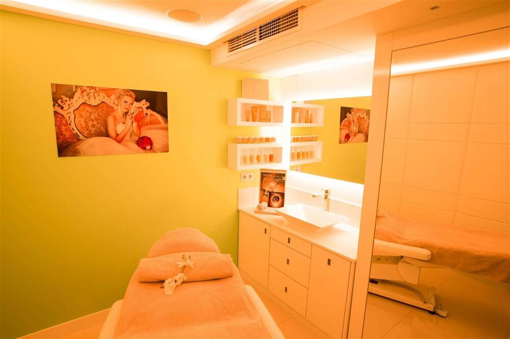 Foto de los servicios de Hotel BEST WESTERN PLUS CANNES RIVIERA &amp;amp; SPA