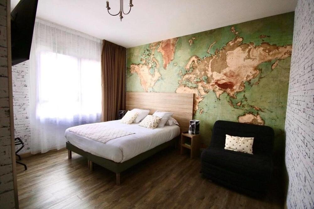 Foto de una habitación de The Originals Boutique, Hôtel Lakeside, Biscarrosse , Lac