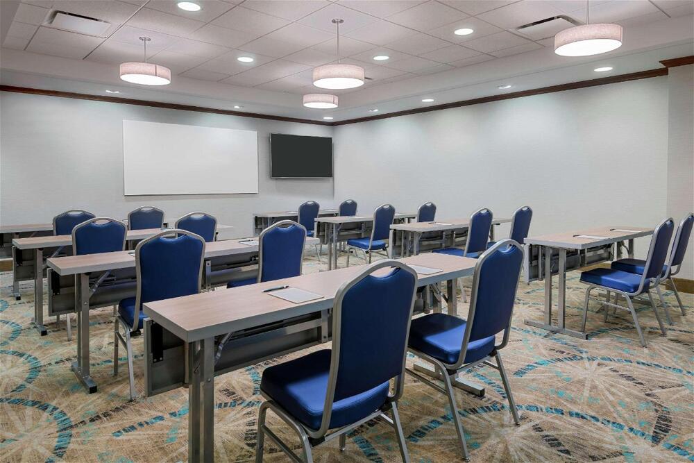 Foto de los servicios de Hotel Homewood Suites by Hilton Cleveland-Beachwood