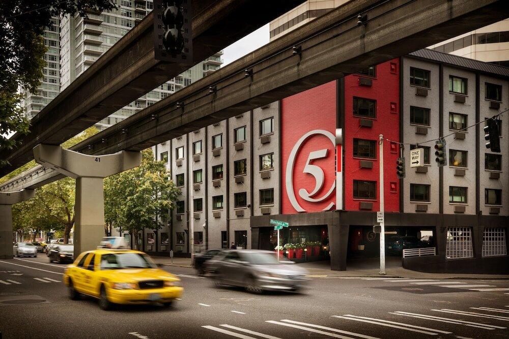 Foto del exterior de Staypineapple, Hotel FIVE, Downtown Seattle