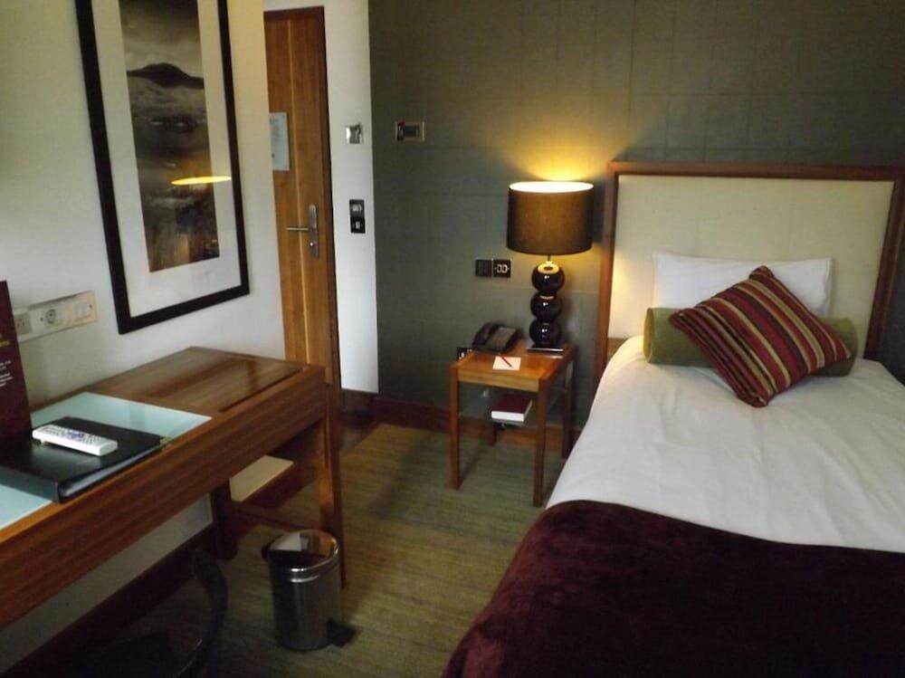 Foto de una habitación de Rochestown Park Hotel