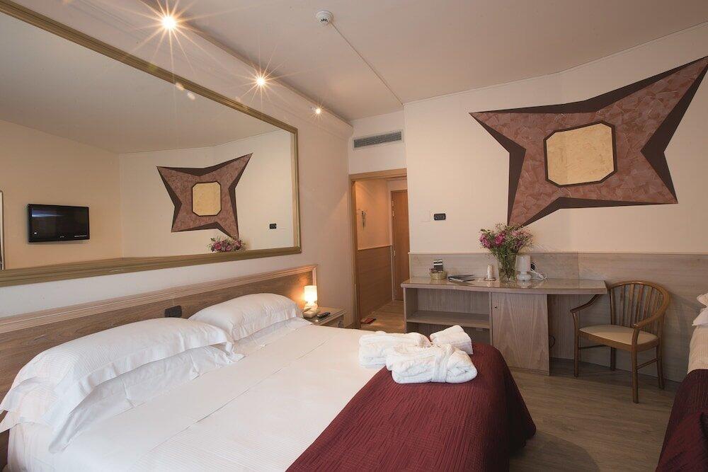 Foto de una habitación de iH Hotels Milano St. John