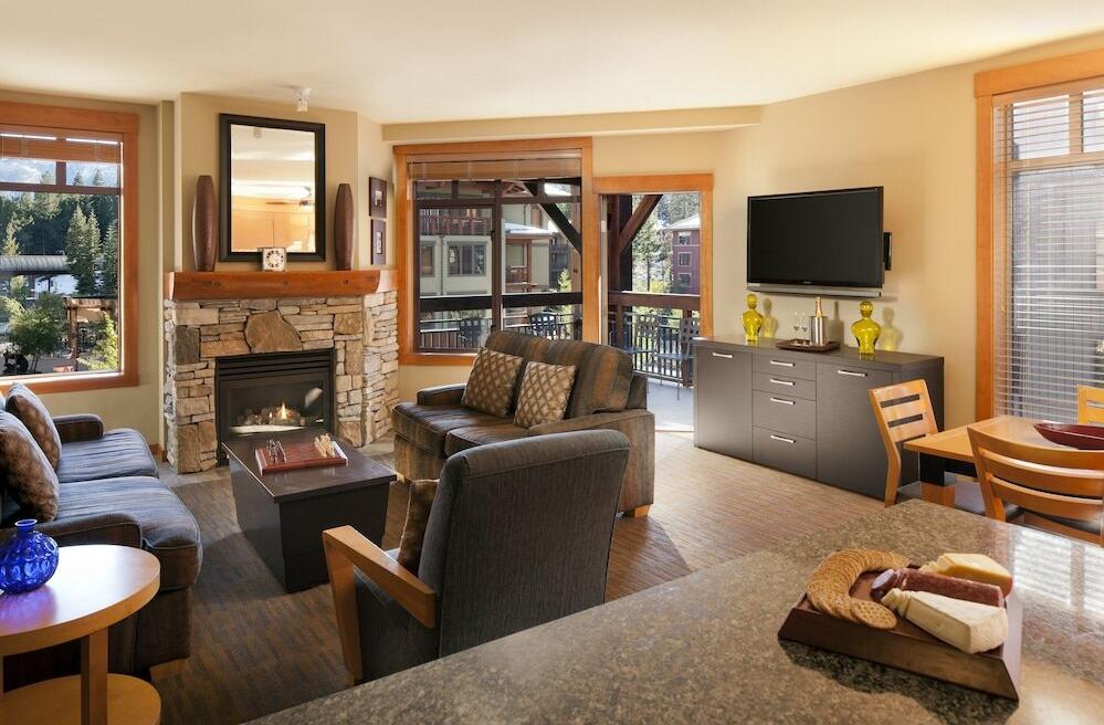 Foto de una habitación de The Village Lodge