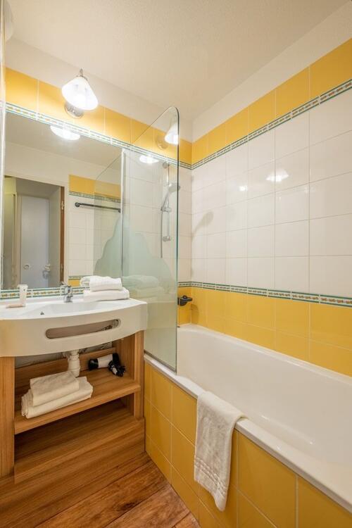 Foto del baño de Aparthotel Pierre &amp;amp; Vacances Residence Les Sentiers du Tueda