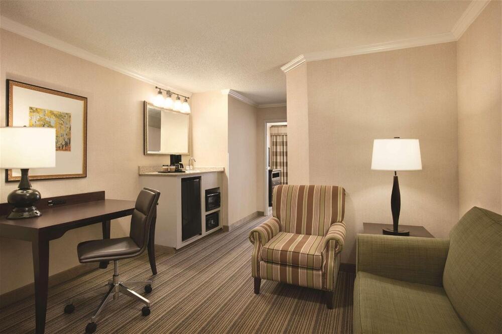 Foto de una habitación de Hotel Country Inn &amp;amp; Suites by Radisson, Atlanta Airport North, GA