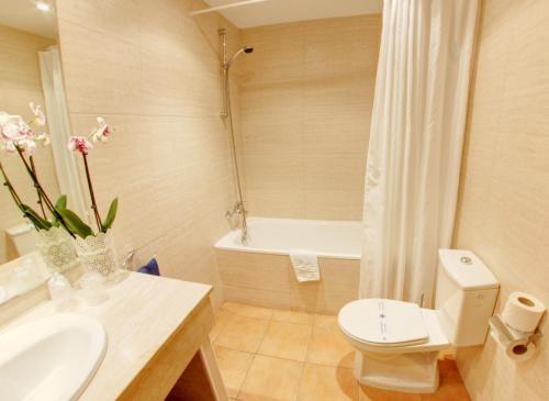 Foto del baño de Hotel Montané