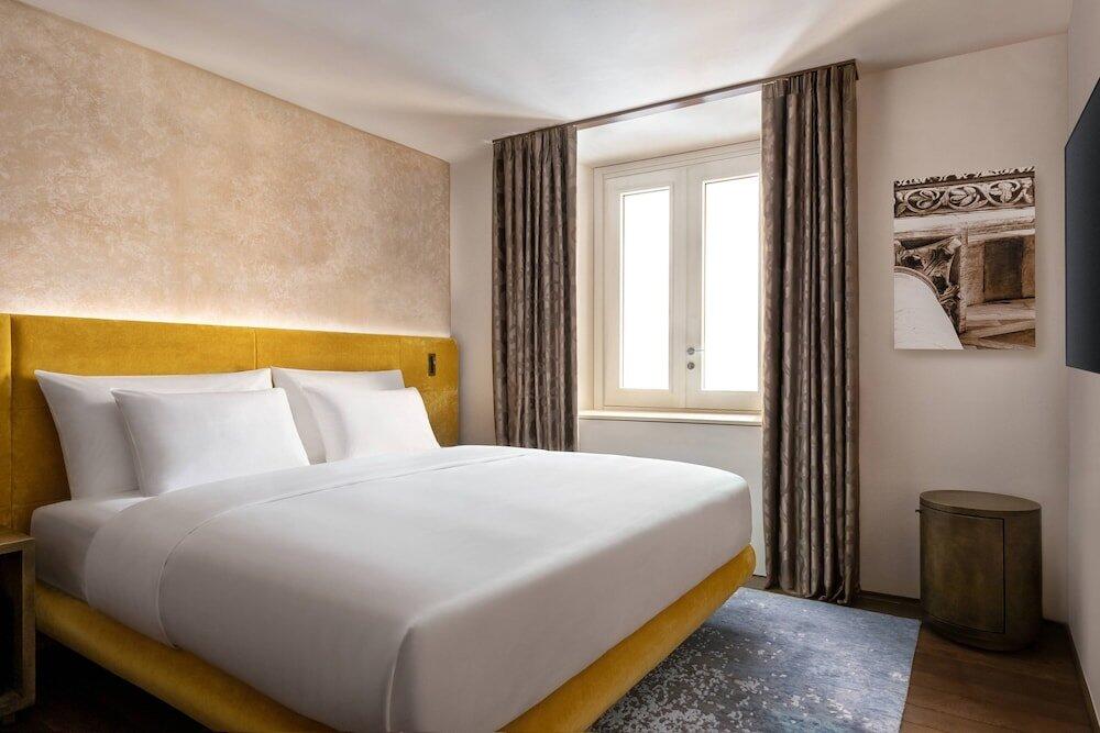 Foto de una habitación de Hotel Grand Universe Lucca, Autograph Collection