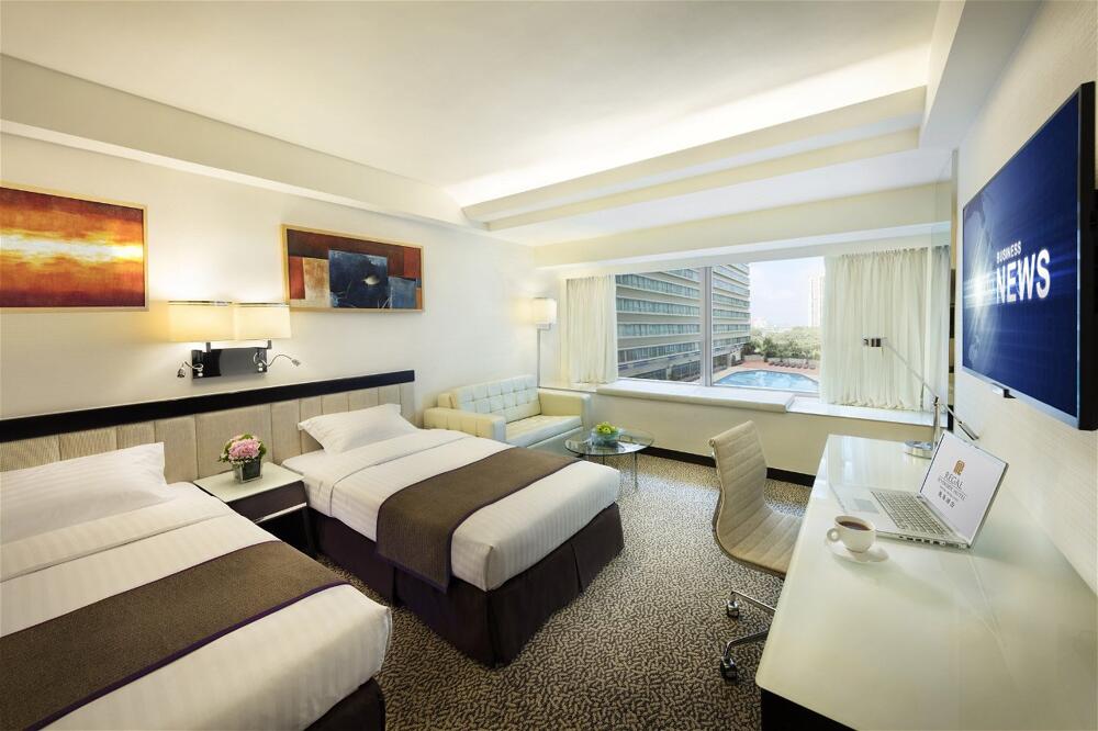Foto de una habitación de Regal Riverside Hotel