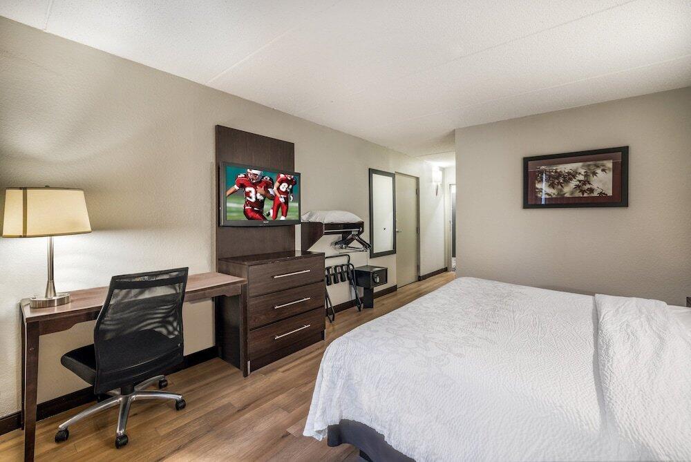 Foto de una habitación de Hotel Red Roof Inn PLUS+ Boston - Woburn/ Burlington