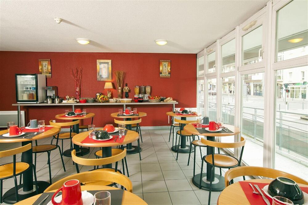 Foto de restauración de Aparthotel Séjours &amp;amp; Affaires Poitiers Lamartine