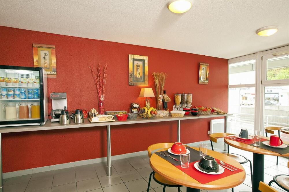 Foto de restauración de Aparthotel Séjours &amp;amp; Affaires Poitiers Lamartine