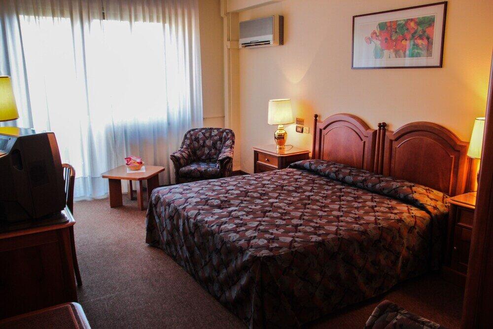 Foto de una habitación de Garden Hotel