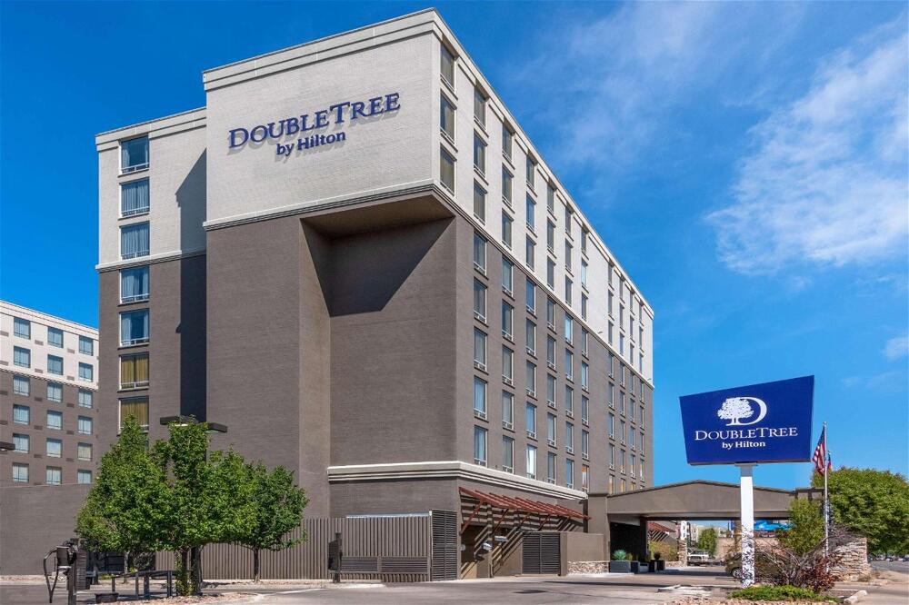 Foto del exterior de Hotel DoubleTree by Hilton Denver Cherry Creek