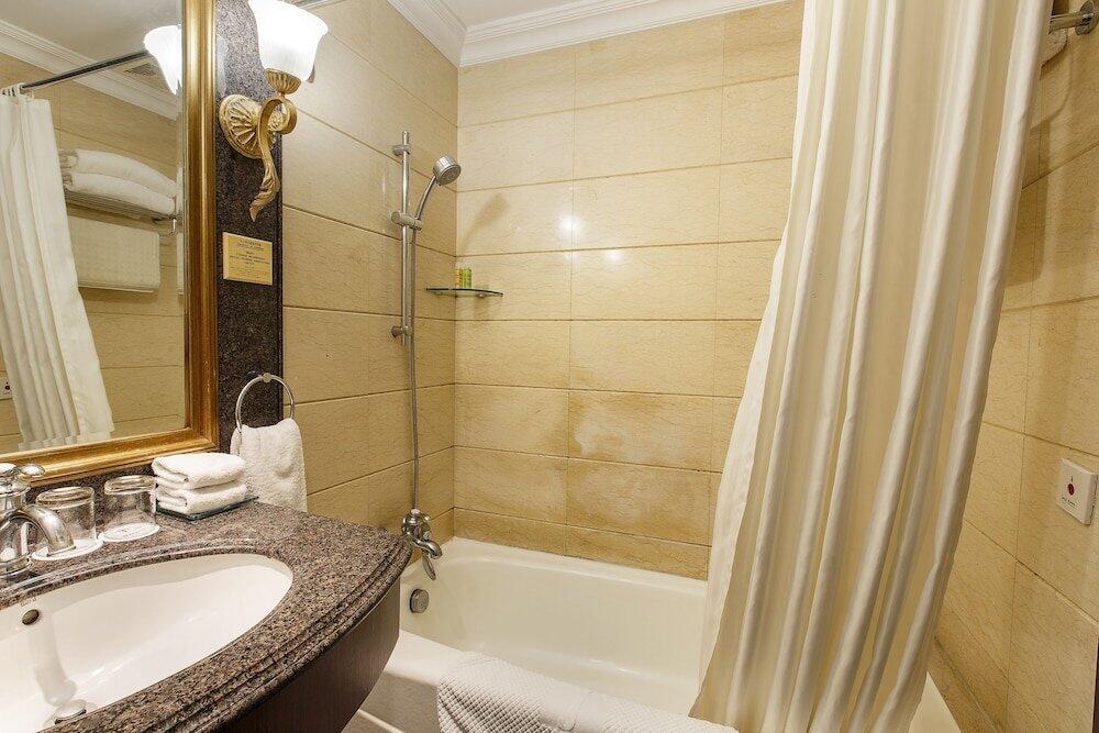 Foto del baño de Grand Royal Hotel