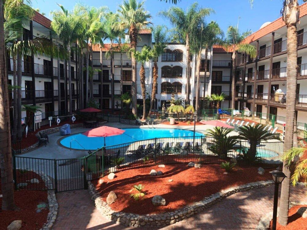 Foto de los servicios de Radisson Suites Hotel Buena Park