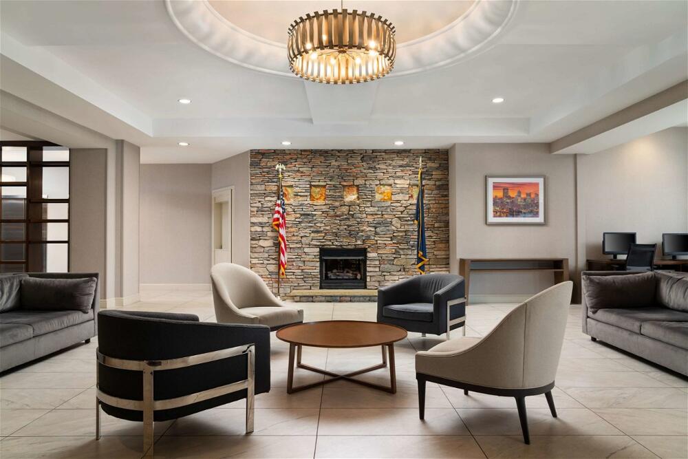 Foto de las zonas nobles de Hotel DoubleTree by Hilton Pittsburgh Airport