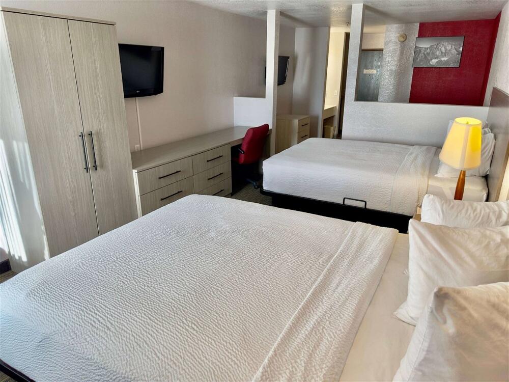 Foto de una habitación de SYLO Hotel Denver Airport, a Ramada by Wyndham