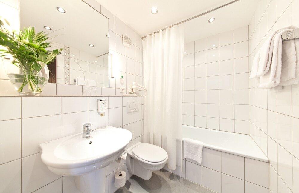 Foto del baño de Novum Hotel Maxim Düsseldorf City