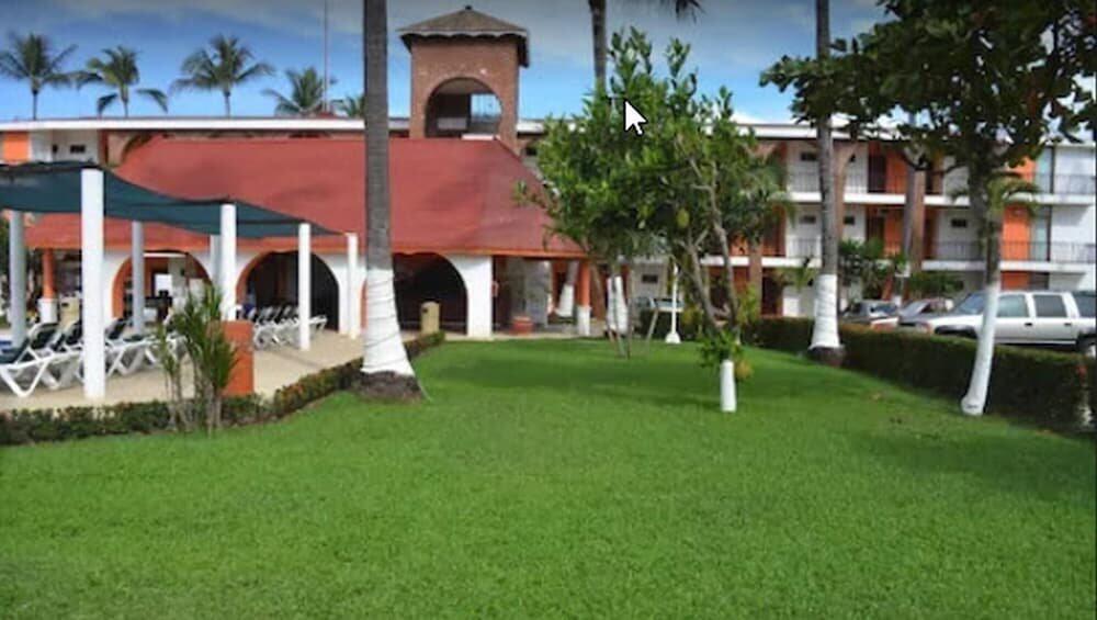 Foto del exterior de Costa Alegre Hotel &amp;amp; Suites
