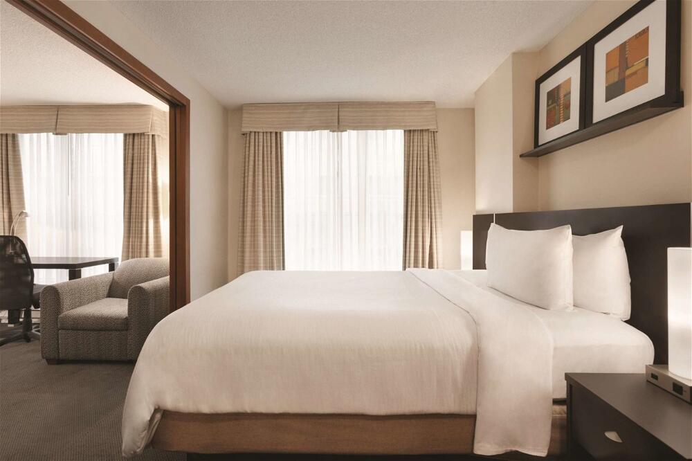 Foto de las zonas nobles de Hotel Embassy Suites by Hilton - Montreal