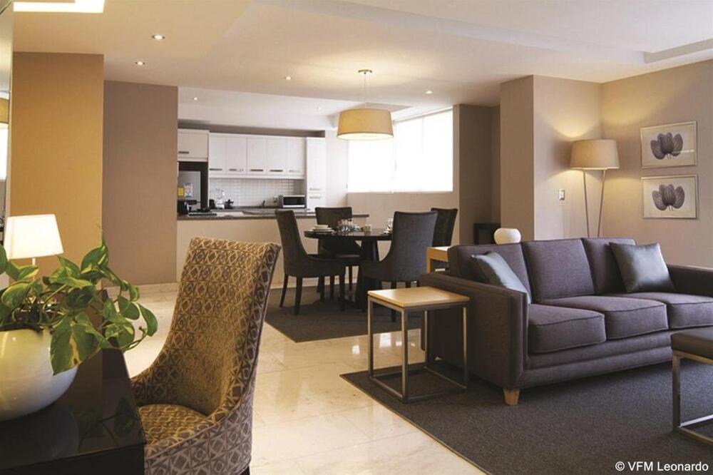 Photo – Hotel Pennsylvania Suites