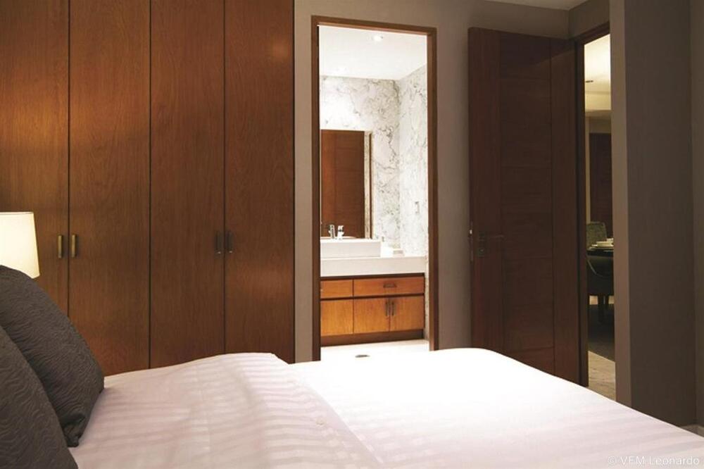 Room – Hotel Pennsylvania Suites