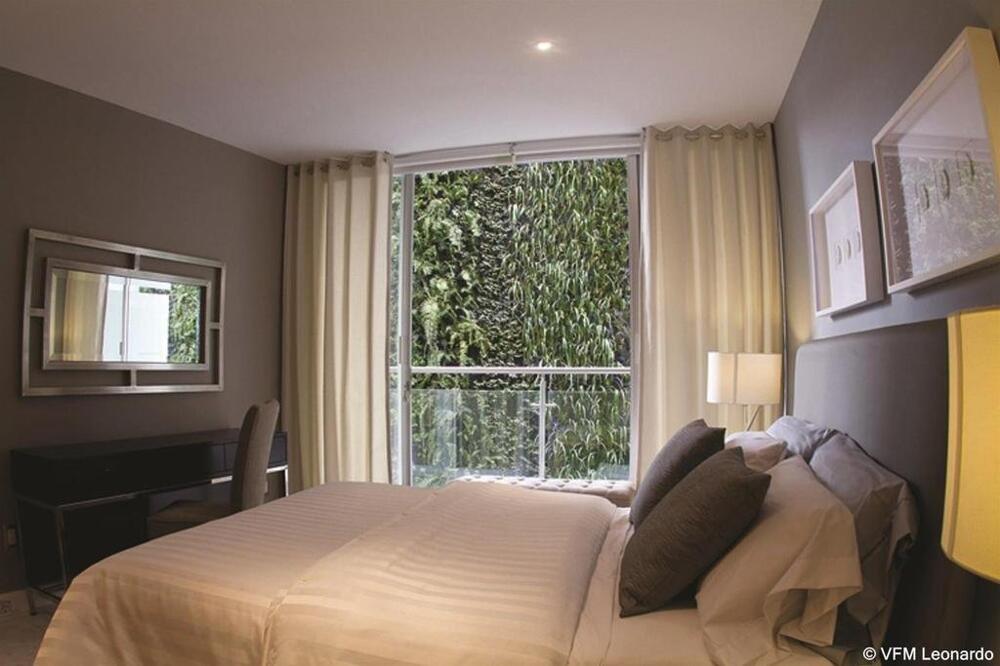 Photo – Hotel Pennsylvania Suites