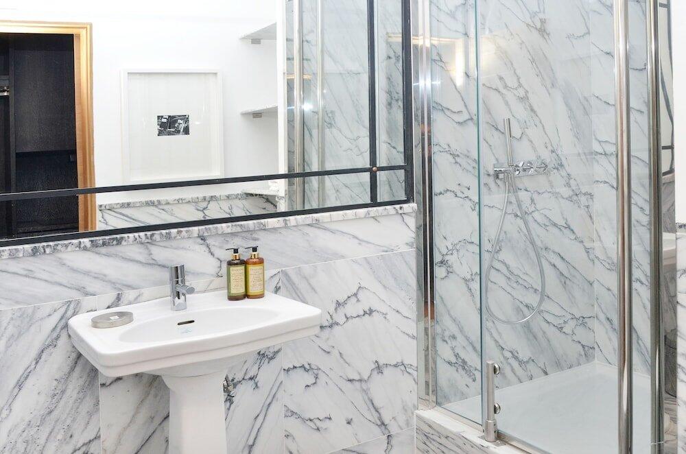 Foto del baño de Browns Boutique Hotel