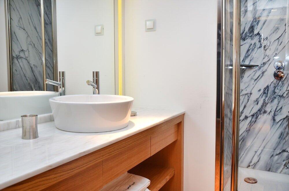 Foto del baño de Browns Boutique Hotel