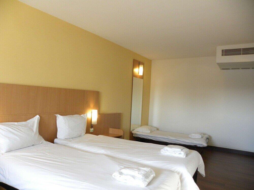 Foto de una habitación de Hotel Ibis Sofia Airport