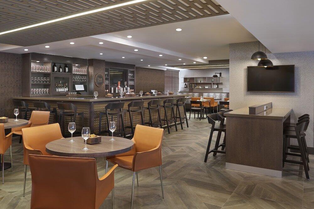 Foto de restauración de Hotel Four Points by Sheraton Hamilton - Stoney Creek