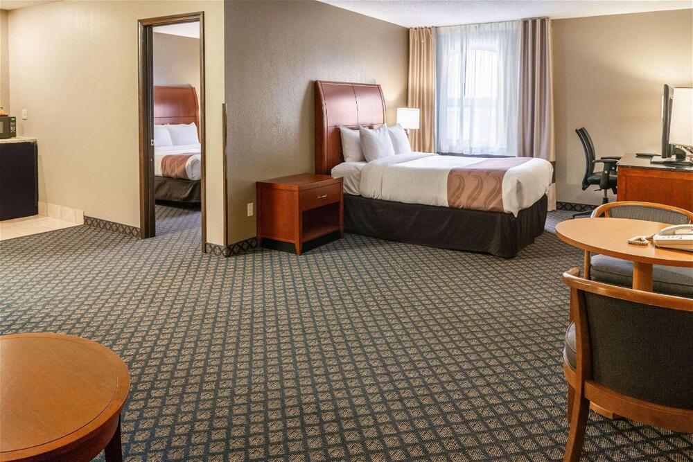 Room – Hotel Quality Inn &amp;amp; Suites