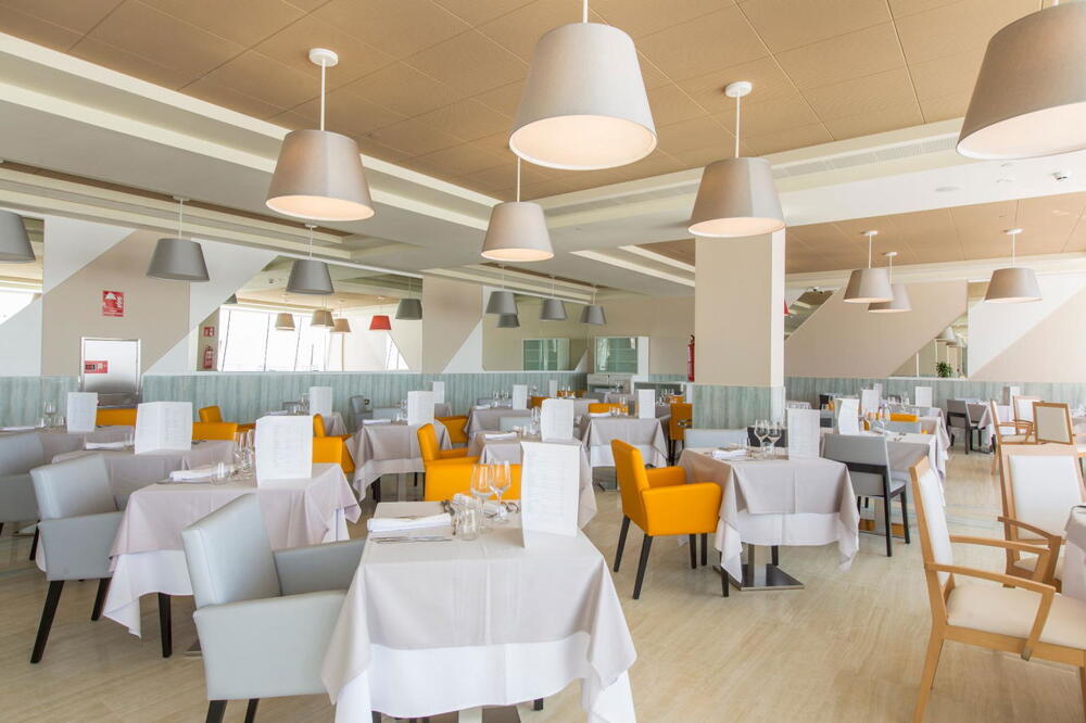 Foto de restauración de Hotel Four Points by Sheraton Costa Blanca