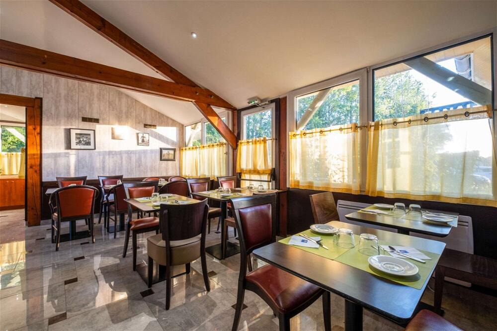 Foto de restauración de Sky Hotel Goussainville Charles de Gaulle