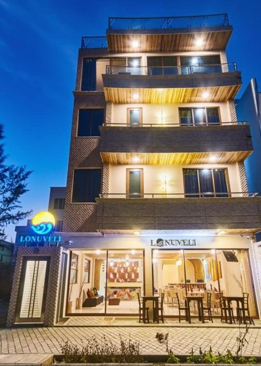 Foto del exterior de Hotel Lonuveli
